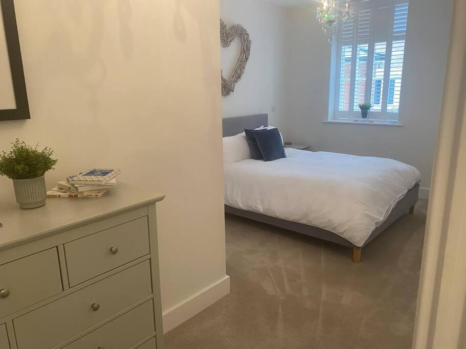 Unrivalled Location - Five Star - Worcester Apartment Экстерьер фото