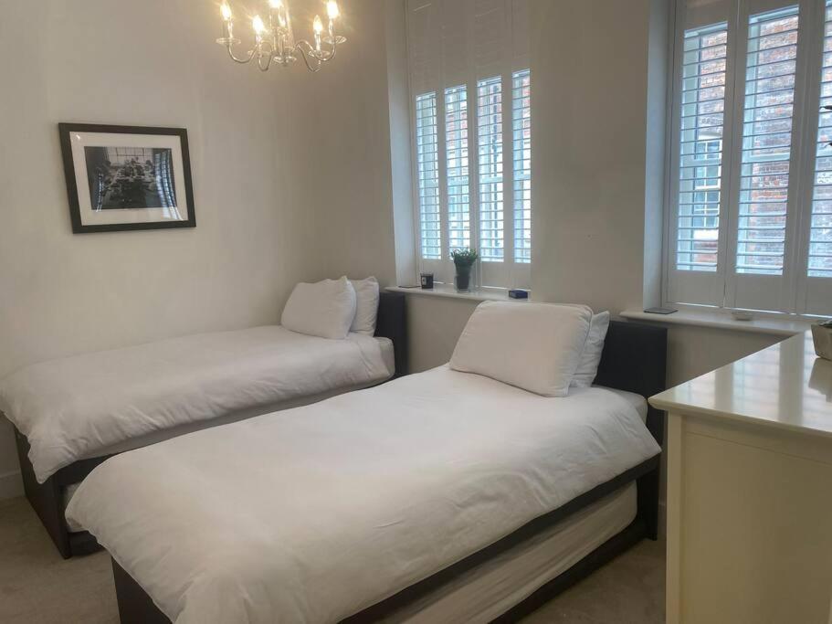 Unrivalled Location - Five Star - Worcester Apartment Экстерьер фото