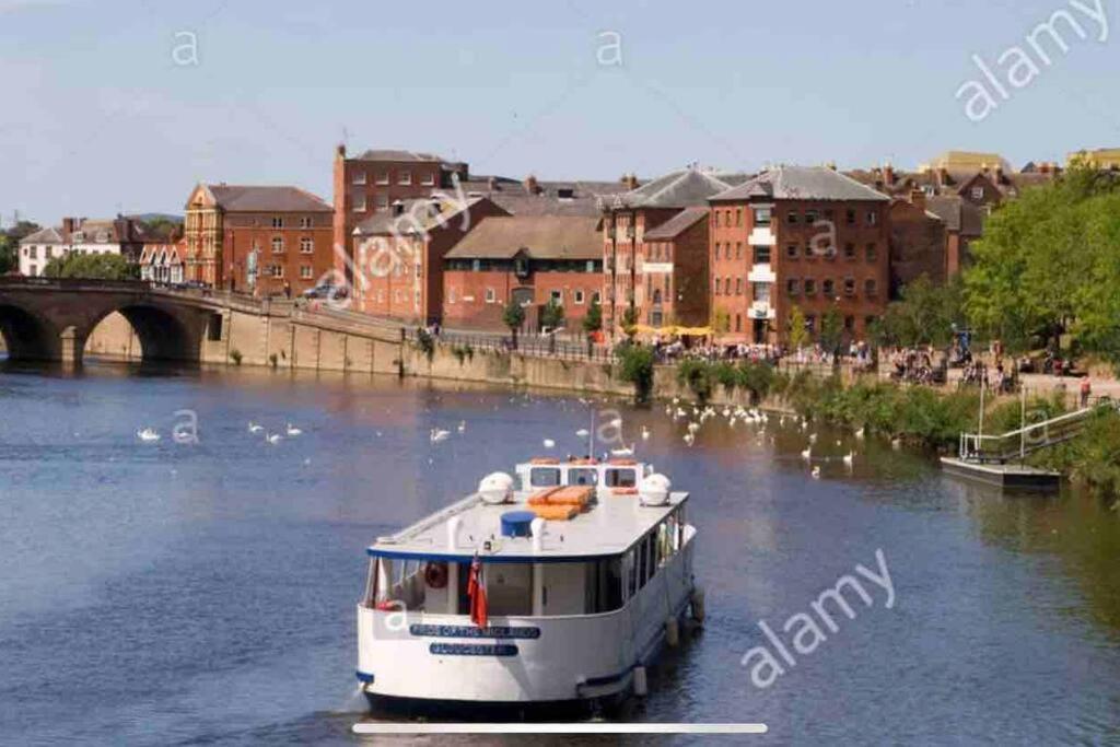 Unrivalled Location - Five Star - Worcester Apartment Экстерьер фото