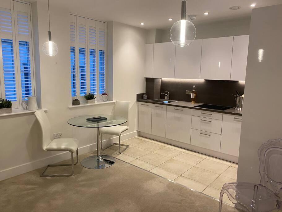 Unrivalled Location - Five Star - Worcester Apartment Экстерьер фото