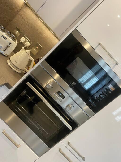 Unrivalled Location - Five Star - Worcester Apartment Экстерьер фото