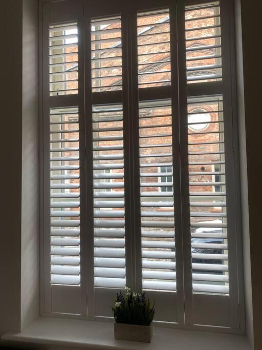 Unrivalled Location - Five Star - Worcester Apartment Экстерьер фото